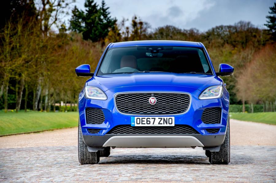  Jaguar E-Pace D180 AWD SE 2018 года  (UK) (фото 18 из 32)